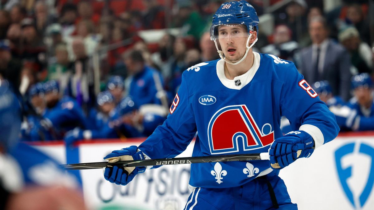 Nečas proti Carolině bodoval, Colorado slaví desátou výhru v řadě